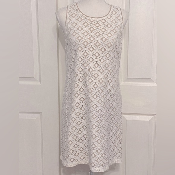 Apt. 9 Dresses & Skirts - Apt. 9 Dress White Lace Overlay with Tan Lining Size Small